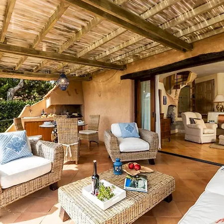 Holiday home Zeus 6